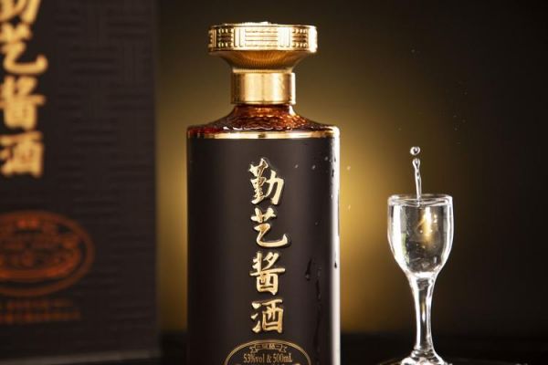 白酒新够艺