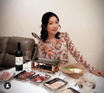 ​郭嘉文生活越来越好，自己做老板，离开李泽楷和闺蜜一起做事业