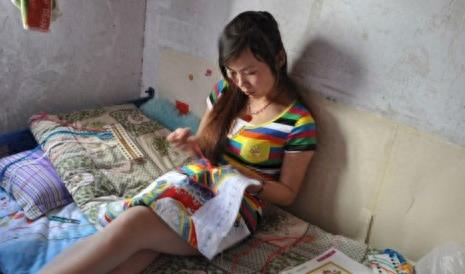 镜头记录卫校女孩的日常生活，可能与你认为的不一样