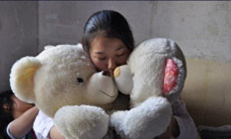 镜头记录卫校女孩的日常生活，可能与你认为的不一样