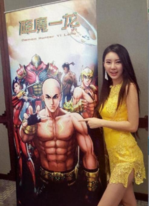 中国排名第一的搏击宝贝倾国倾城，猜猜她更欣赏一龙还是邱建良？