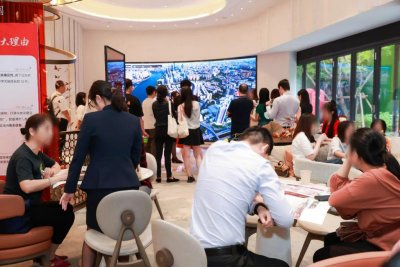 ​来访量暴增200%！广州多售楼部人气爆满，有客户连购3套豪宅