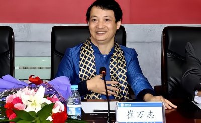 “就你这形象,考上大学也没用!”被校长赶走的崔万志,后来怎样