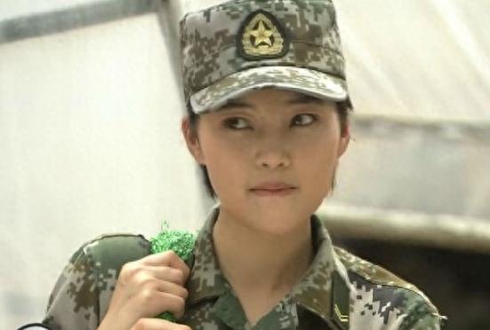《我是特种兵之火凤凰》女主现状，谁是军装女神？万茜还是侯梦莎