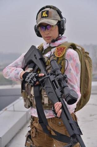《我是特种兵之火凤凰》女主现状，谁是军装女神？万茜还是侯梦莎