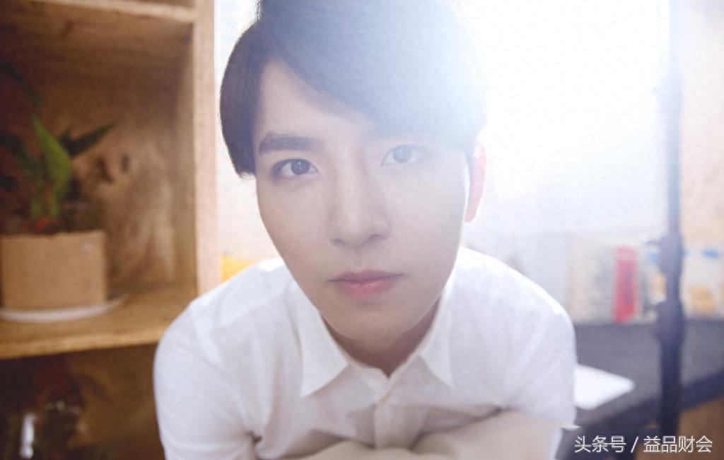 吴希泽最新帅气图片