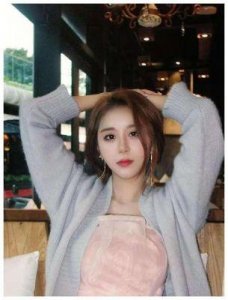 ​抖音红人紫然：20岁网红的崛起与个人生活揭秘