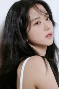 ​金智秀与BLACKPINK：成员介绍与Solo歌曲解读