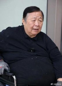 ​76岁的秦煌与小30岁的情人分手，自曝经济原因导致，曾被质疑婚内出轨
