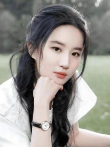 ​刘亦菲曾更改国籍，成为美国公民，引发关注和讨论