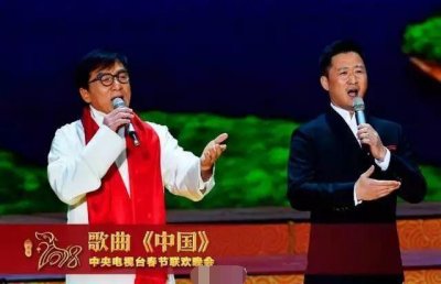 ​吴京也会唱歌？还能和成龙搭档？网友：多亏了它