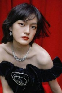 ​人气小生割韭菜妙招？杨幂赵丽颖撕代言？张晚意加戏翻车？斓曦退圈了？姨太问