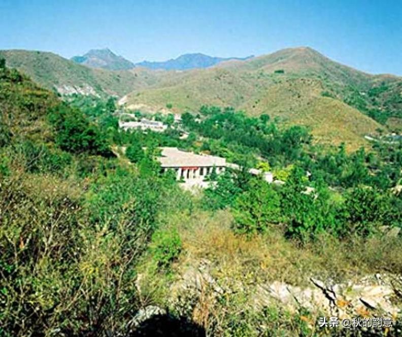 周口店北京人遗址，中国旧石器时代的重要遗址，著名景点 猿人洞