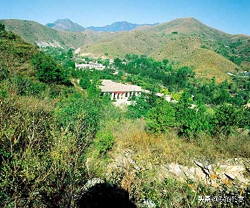 周口店北京人遗址，中国旧石器时代的重要遗址，著名景点 猿人洞