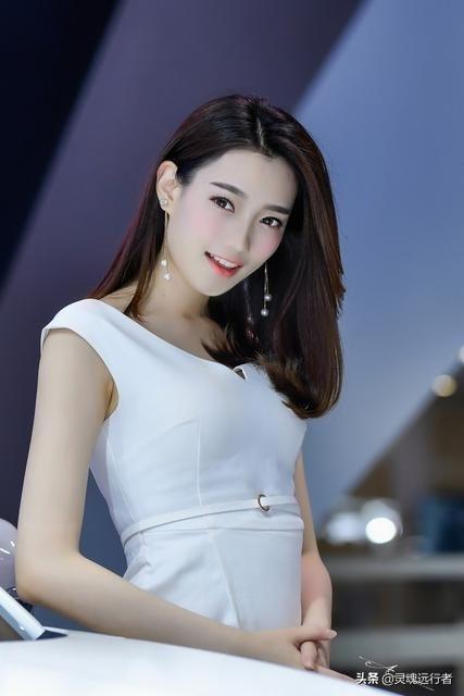 一个低调的美女,至今还没有自己的抖音号!