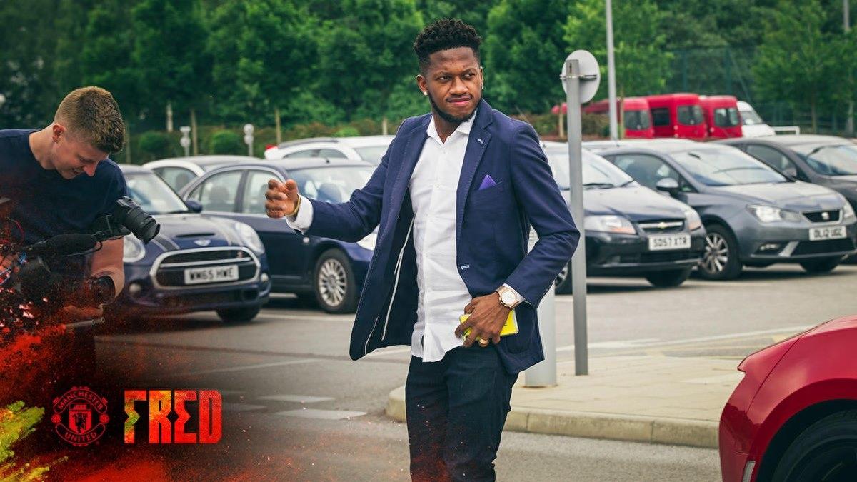 官宣:弗雷德正式加盟曼联,双方签约五年,转会费六千万