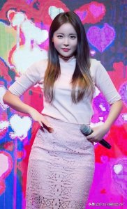 ​洪真英拆高清图集：性感妩媚，美丽动人
