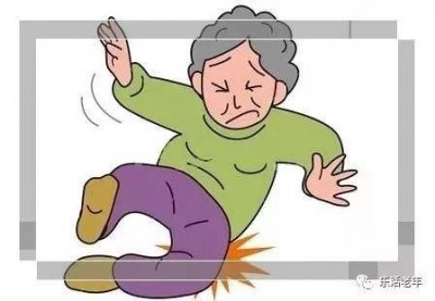 ​她摔了一跤后骨折，最后竟然死亡！医生说，要注意防止…