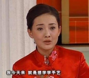 ​牛莉：小品女神曾8次登上舞台，事业巅峰时低调结婚，丈夫神秘身份引发关注