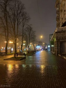 ​当夜深人静的时候