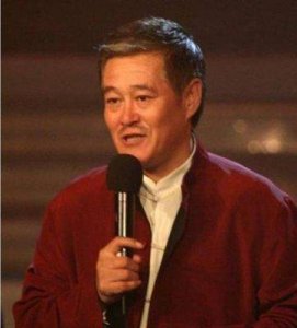 ​赵本山最新动态：一家人共聚春节，酒后醉言大儿子是自己的遗憾