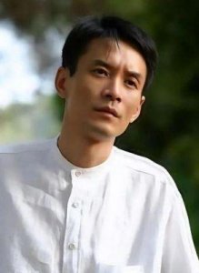 ​演员田小洁：出道22年零绯闻，他对江珊一见钟情，待继女如亲生