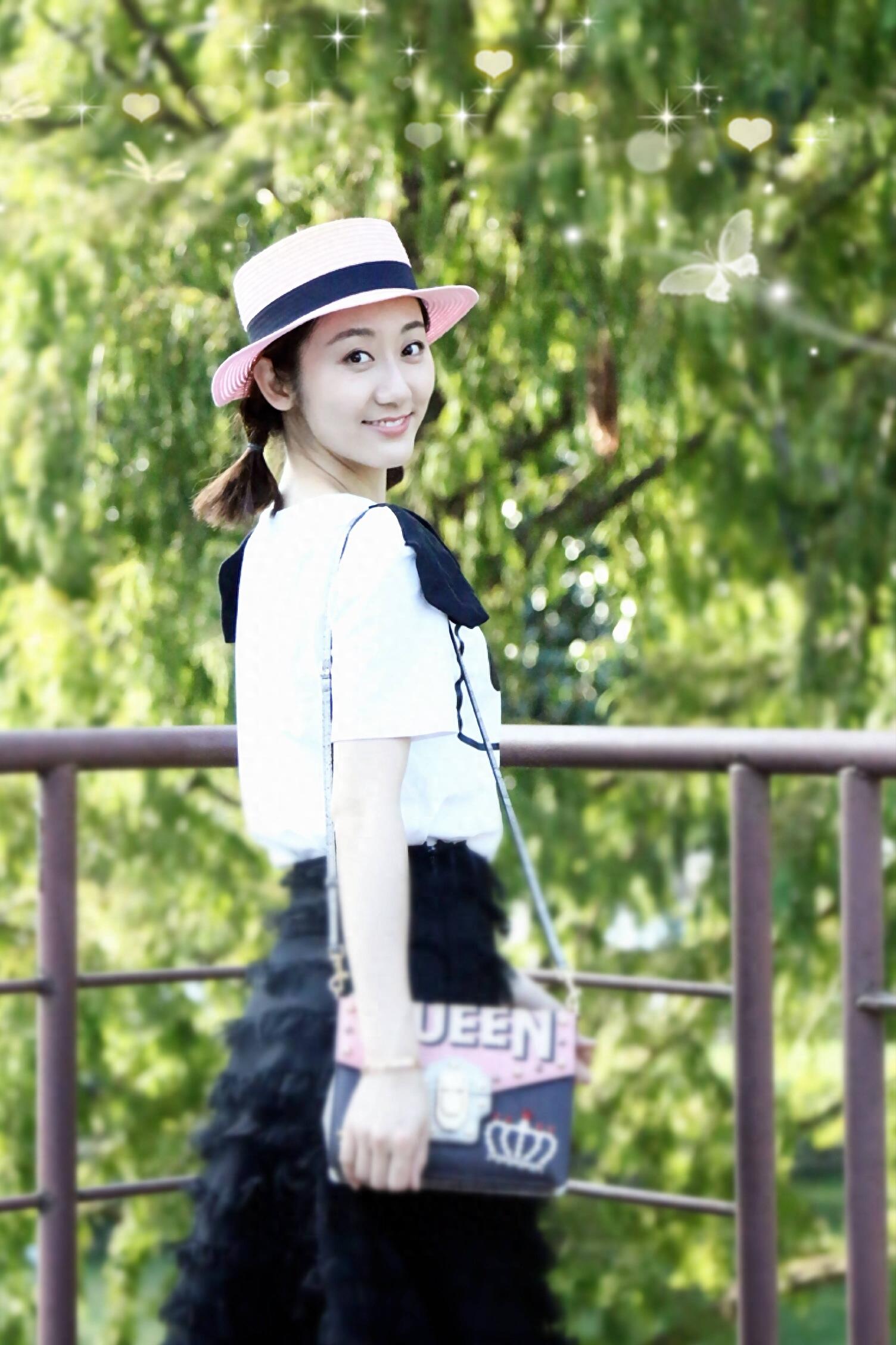 娇俏迷人，却也英姿飒爽，被誉为最美丽“警花”：蒋方婷