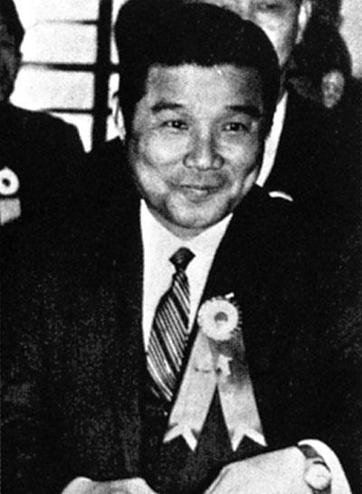 盘点真实的香港四大华人探长：坐拥数亿财富，一人通缉令至今有效