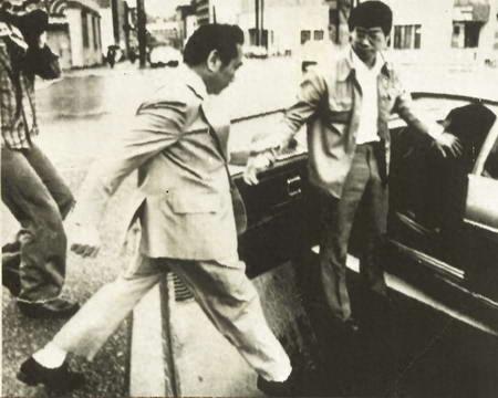 盘点真实的香港四大华人探长：坐拥数亿财富，一人通缉令至今有效