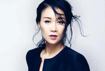 ​蔡国庆妻子曝光，没想到如此漂亮，怪不得当初拒绝了那英