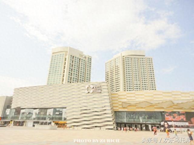 让你一眼就记住的珠海商业广场——华发商都