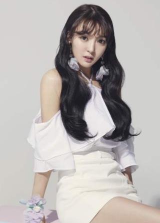 马蜀君融入自己的真情实感，好歌喉和真性情,让不少人都聚集起来