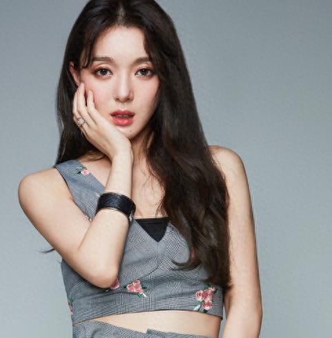 马蜀君融入自己的真情实感，好歌喉和真性情,让不少人都聚集起来