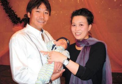 ​49岁那英与两任老公的两个孩子，儿子高兴和女儿苹果都像极了爸爸