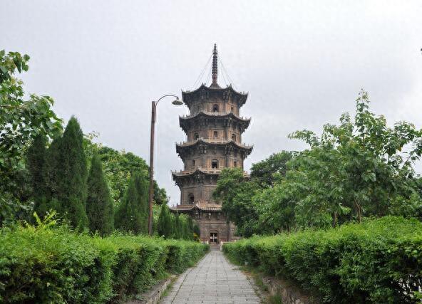 泉州老建筑东西塔