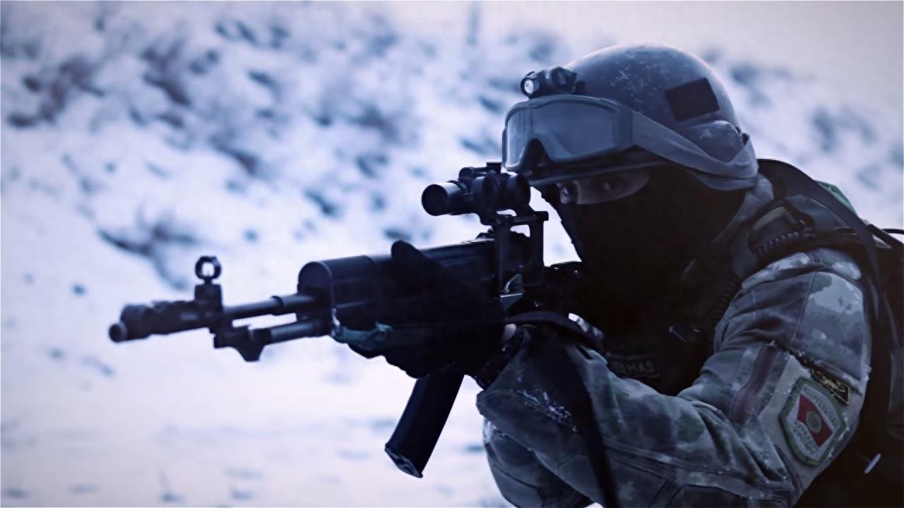 AN-94现代化小口径突击步枪