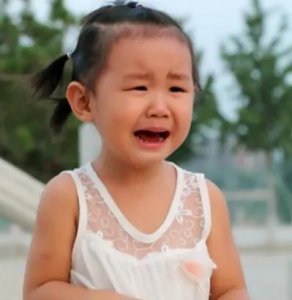 ​会哭的孩子有奶吃？这只是人们的惯性思维