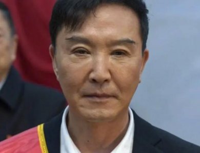 ​老戏骨吴刚医美失败？《狂飙》中双眼皮凸显，原因为何？