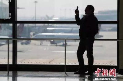 ​涂护手霜耽误乘机安检？登机牌有这种记号会被重点抽查？坐飞机竟有这些“猫腻