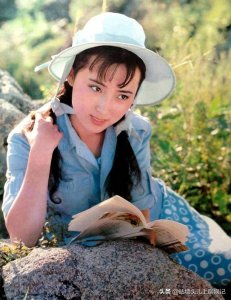 ​陈晓旭病逝15年后，两任丈夫现状天差地别，父母的选择令人泪目