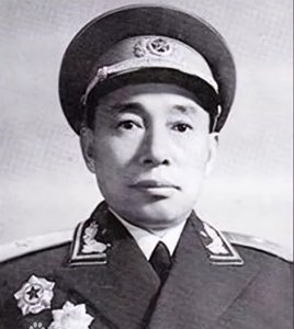 ​开国少将何以祥回忆诞生在战略大转变的风雷之中的山东军区八师