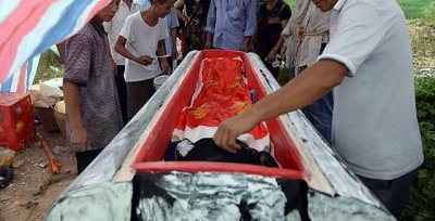 ​做丧服、叩头礼，逐渐消逝的中国入殓仪式，是糟粕还是文化精华？