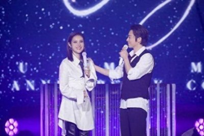 ​曹政奭合体爱妻放闪喊「今天真漂亮♥」　Gummy撒娇：谢谢老公大人~