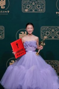 ​余文乐周冬雨真实情况（周冬雨和余文乐宇宙CP）