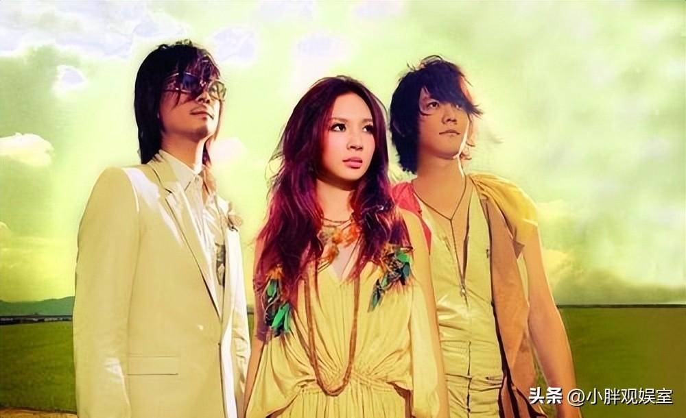飞儿乐队主唱詹雯婷为什么换掉(詹雯婷为什么退出乐队)-