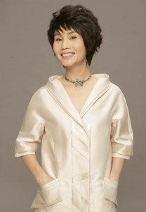 ​主播徐俐：与前夫相伴10年离婚，二婚丈夫给了她和儿子温暖人生