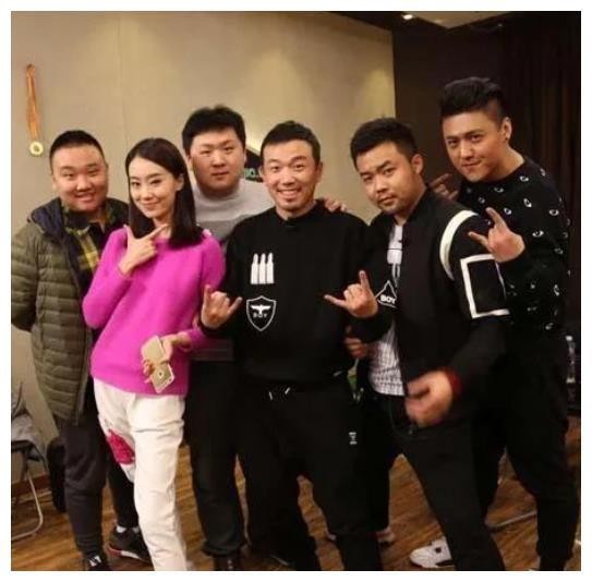 贾玲的大碗娱乐有多强势，这些明星都是她员工，阵容强势