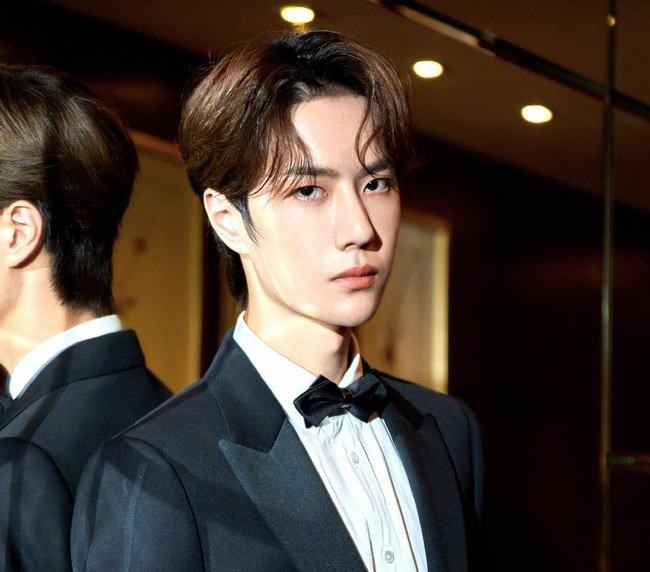 王一博身高对比蔡徐坤(王一博蔡徐坤身高多少)