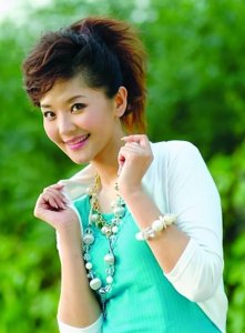 ​方琼结了几次婚（央视花旦方琼将丈夫当恩人）