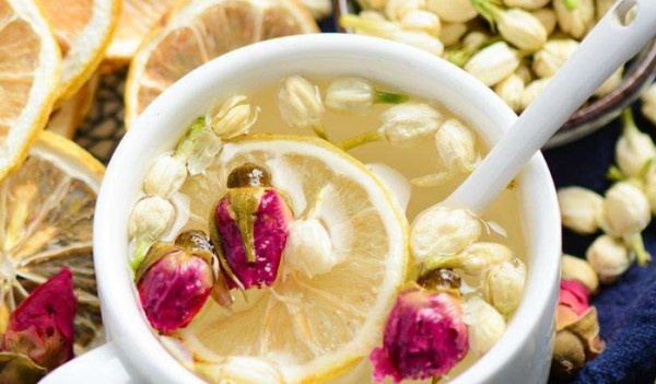 柠檬茉莉茶的作用,玫瑰花茉莉花柠檬片枸杞泡水的功效图5